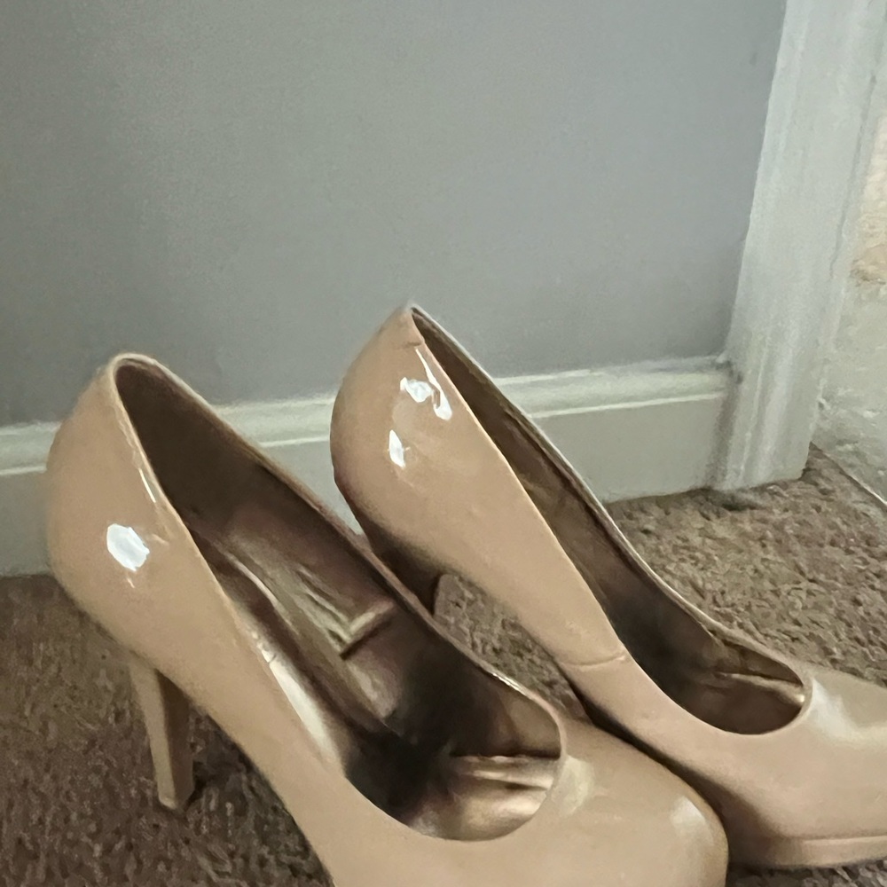 Madden Girl Elegant Nude Pumps